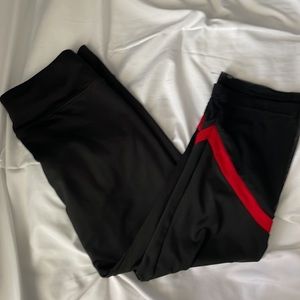 womens black cropped leggings